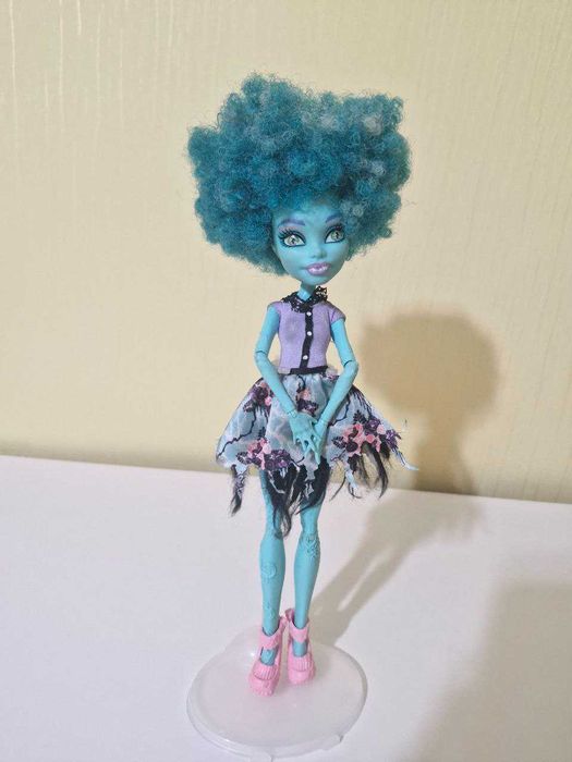 Ханни монстер хай g1