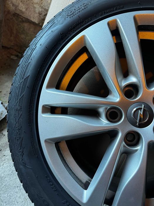 205/55R16 16 цола - 4 зимни гуми с лети джанти Опел