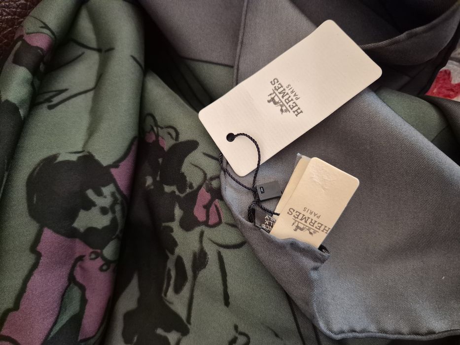 Dior Hermès Louis Vuitton шалове