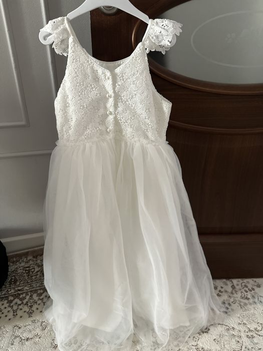 Платье праздничное