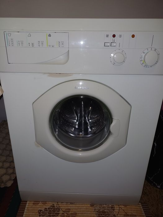 Пералня Ariston (Аристон)
