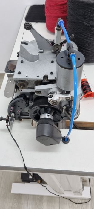 Masina de festonat / surfilat covoare / mocheta