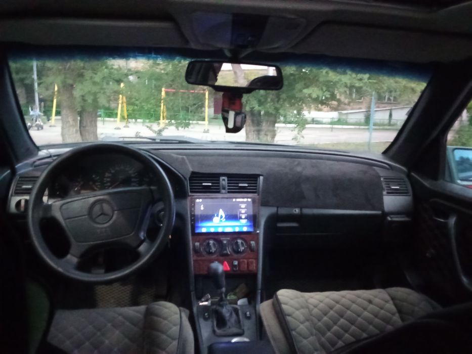 Mersedes benz c180