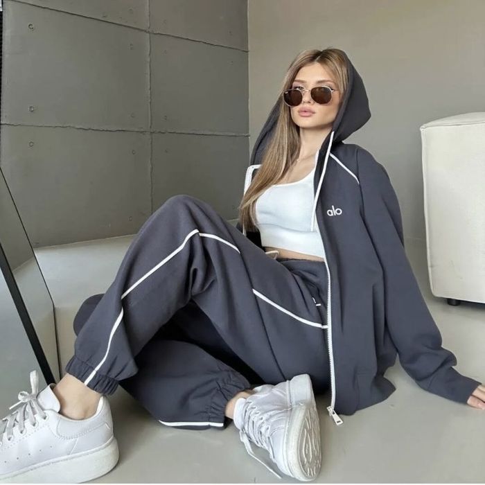 Alo yoga дамски екип