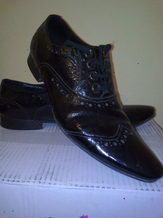 Pantofi piele lăcuită