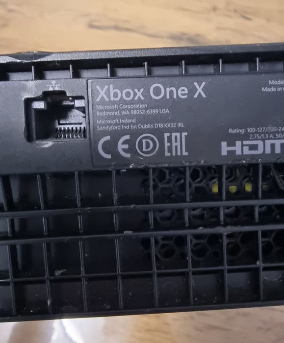 Xbox One X работещи