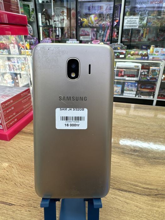 Мобильный телефон Samsung J4