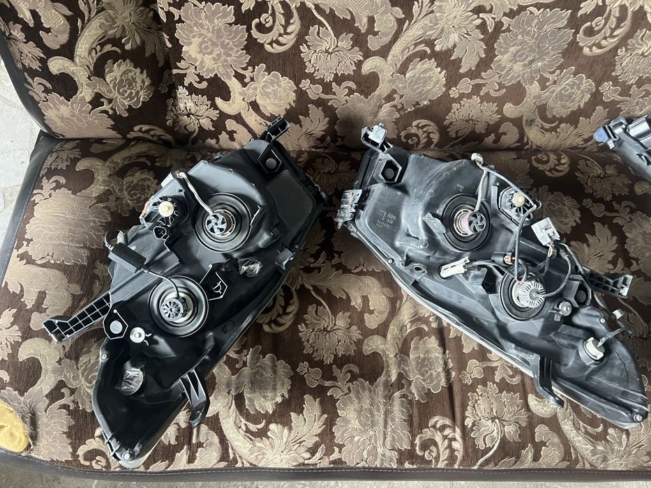 Фары на Прадо 150 рестайлинг, до рестайлинг оригинал