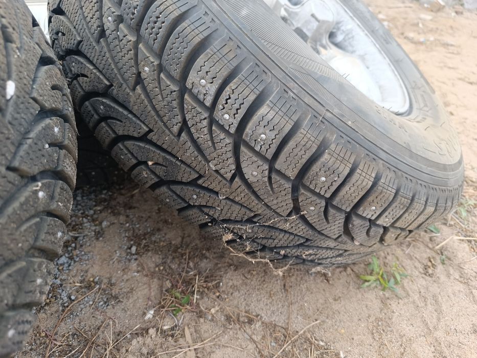 Шины 235/75/r15 зима с шипами