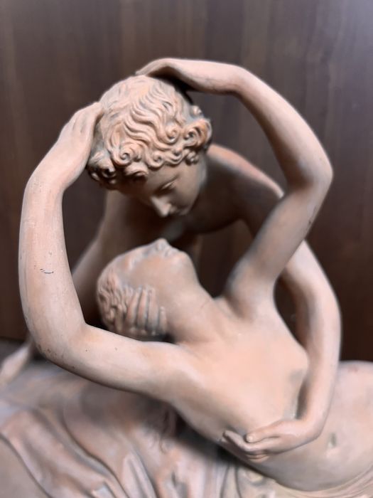 Statueta din teracota semnata P Ipsen sec 19  40/27 cm