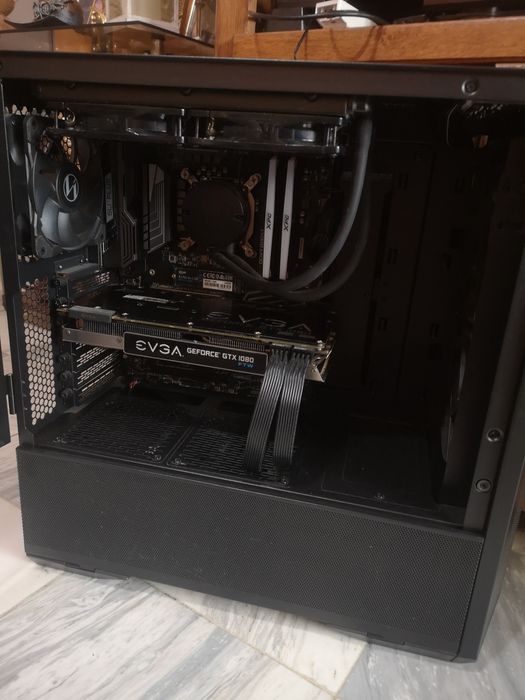 Настолен компютър Intel i5-9600K 16GB, EVGA GTX 1080, Msi RTX 2080Ti