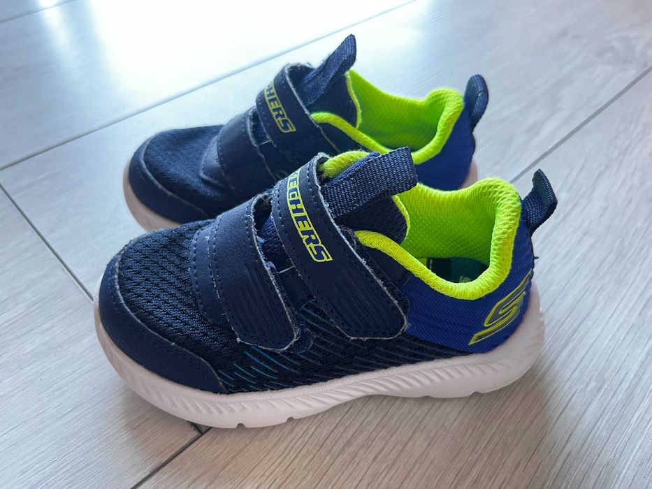 Adidasi copii Skechers -marimea 22- stare foarte buna