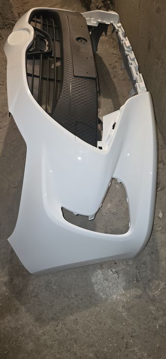 Предна броня за тойота ярис