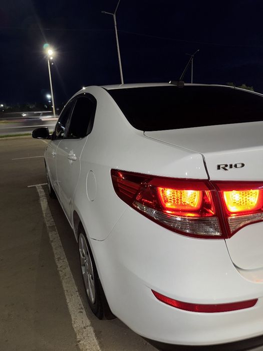 KIA RIO обьем 1.6 2017г.