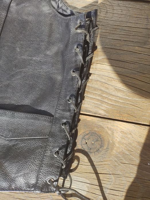 Рокерски елек от естествена кожа