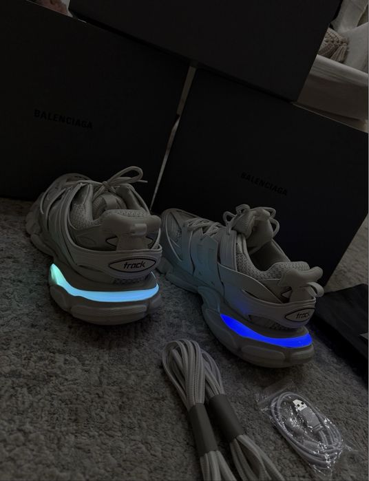 Balenciaga track