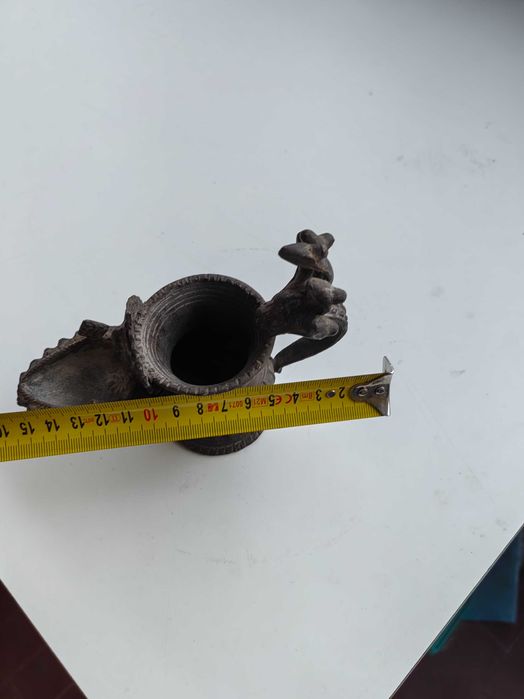 Антична маслена лампа