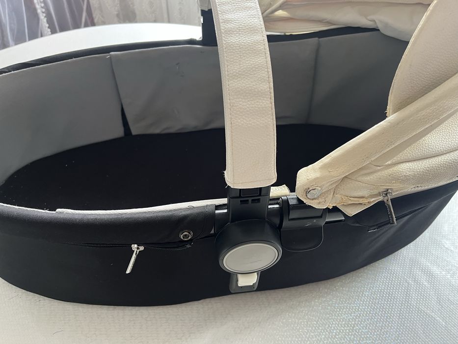 Продам коляску Hot mom