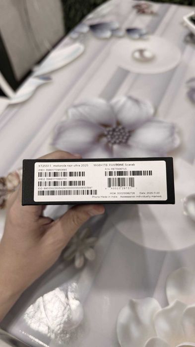 Срочно Продам Motorola Razr Ultra 16/1tb Pantonone Scarab