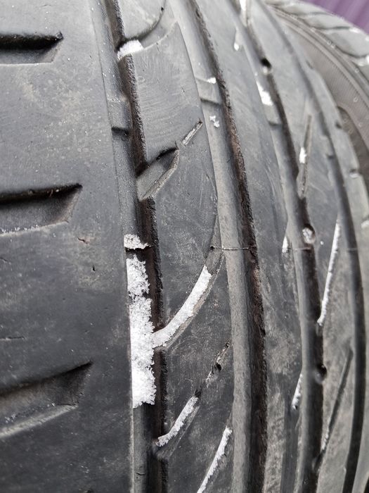 Продам летнию резину