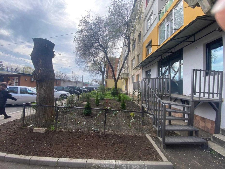 INCHIRIEZ SPATIU COMERCIAL Tecuci - parter (vizavi de liceul Agricol)