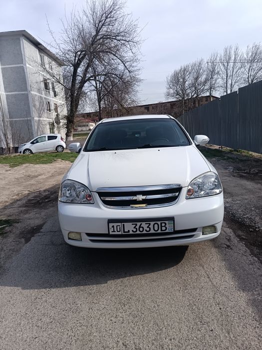 Lacetti 1.8 2009 yil probek 158000 holati yaxshi  qarab haydalgan