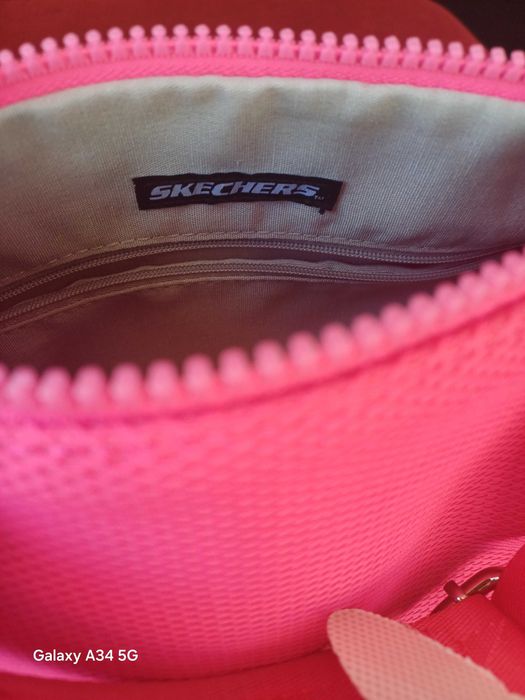 Дамска спортна чанта.В розово.