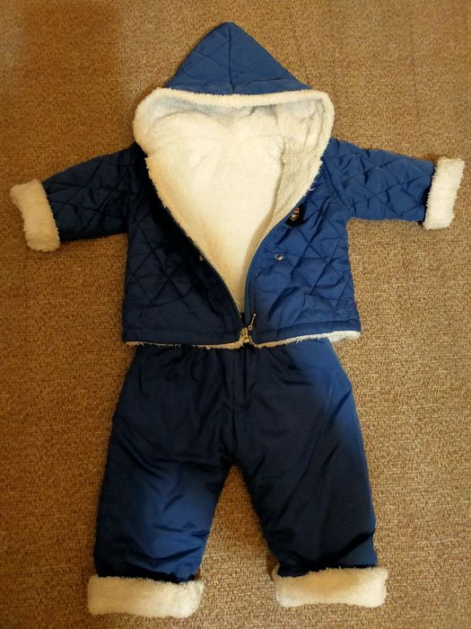 Geaca si pantaloni 6-9 luni