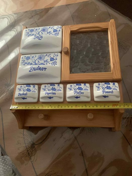 Етажерка с порцеланови буркани * Декор на порцелана - " Син лук"* Нови