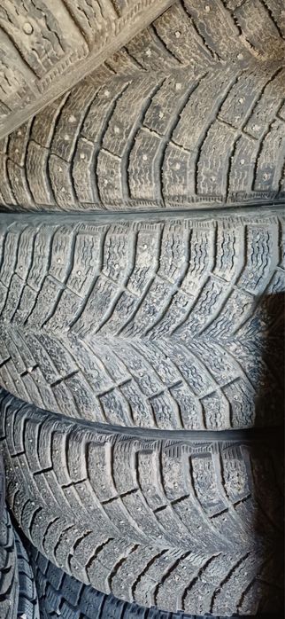 Продам зимние шины р19