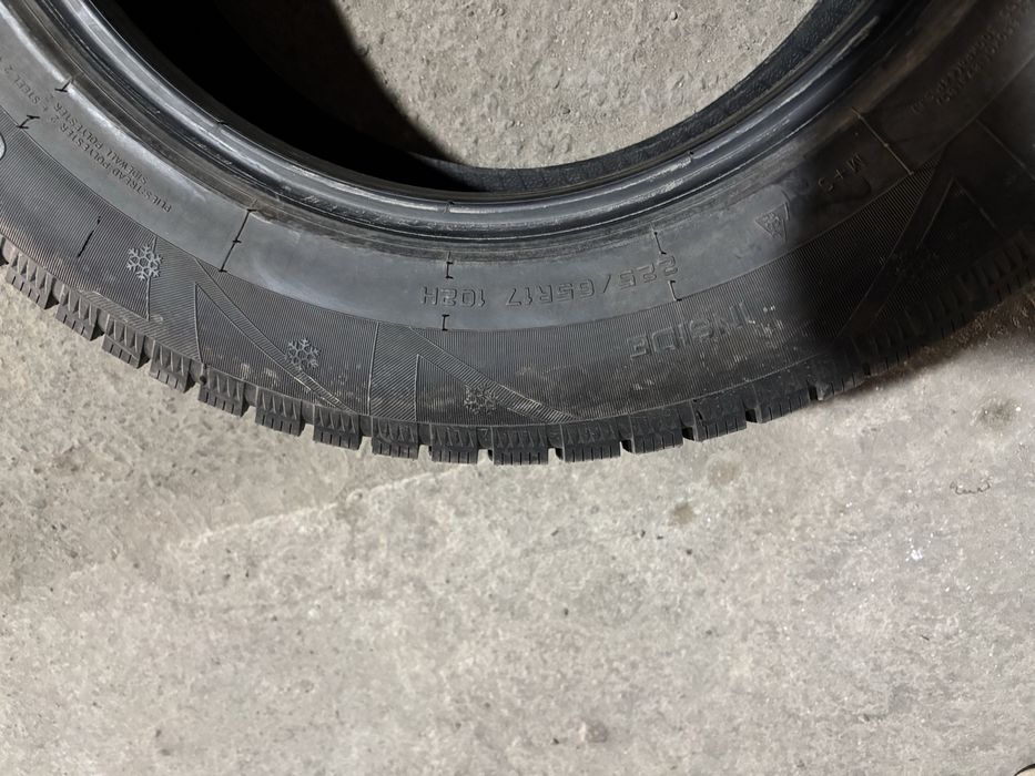 Шины зимние 225/65/17