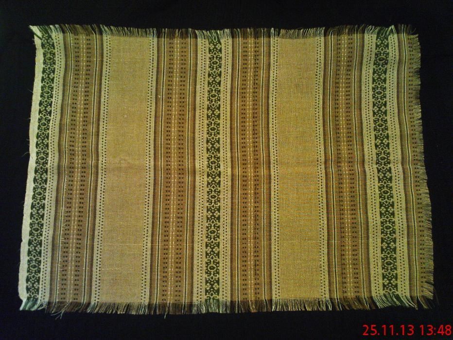 Карета плетени на една кука и бродирани