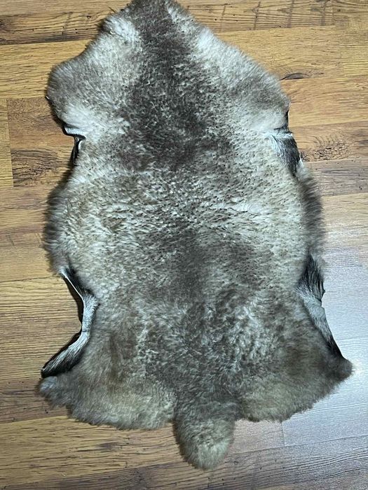 Обработени агнешки кожи