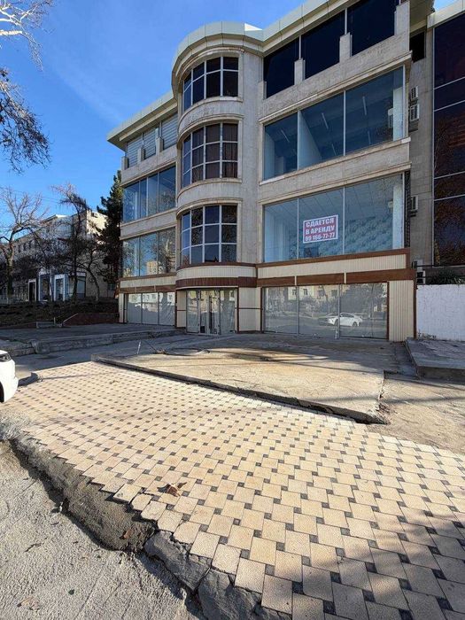 Коммерческое помещение 242 м², 1 линия, ул. Абай
