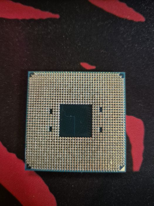 Vând procesor AMD RYZEN 3 4100, 4,00 Ghz