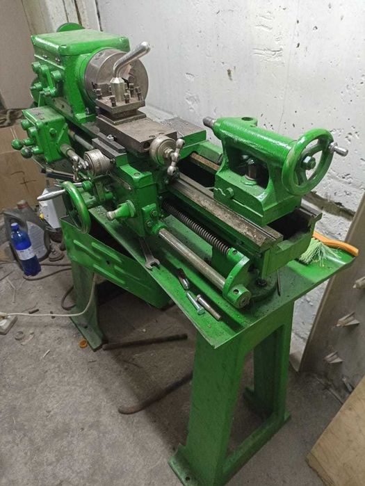 Продам токарный станок ТВ - 3