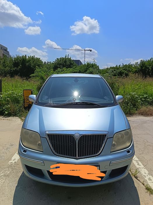 Lancia phedra 2005