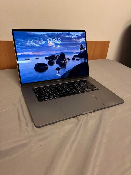 MacBook Pro 2019 16'' Touch Bar i7, 512GB, 16GB RAM, Radeon Pro 5300M