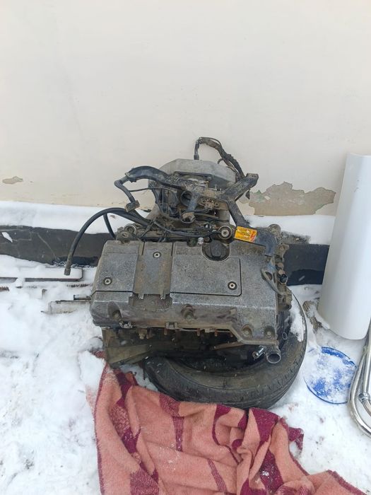 Мотор от Мерседеса 124