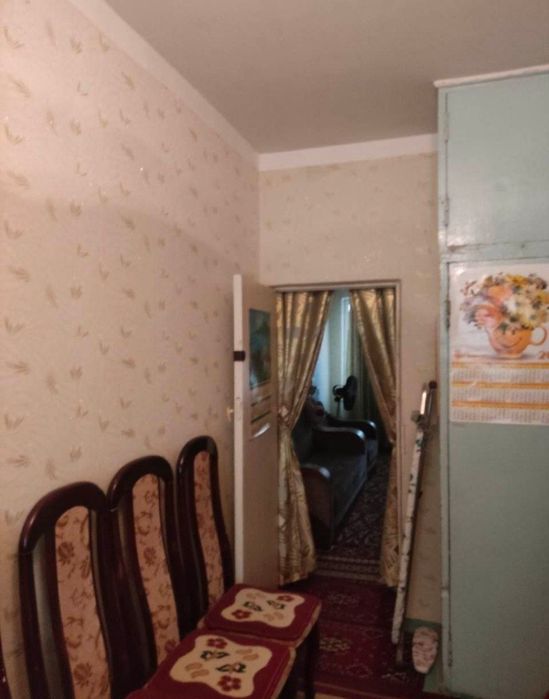 Продается квартира Юнусабад 8кв 2/3/4