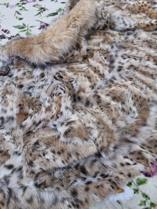 Haina din blana naturala de linx