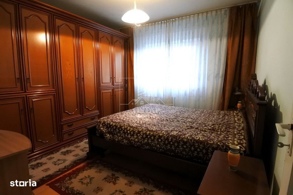 Zona Nord - 22 Decembrie - apartament 3 camere decomandate - 72.000 EU