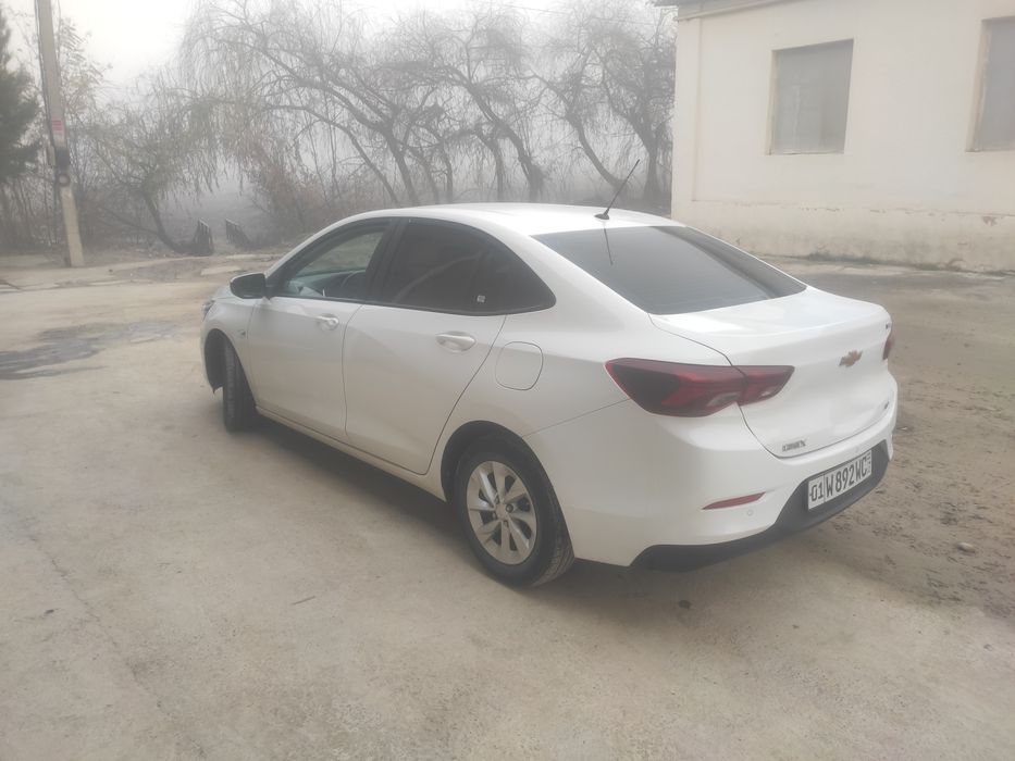 Срочно продаётся Шевроле Оникс!