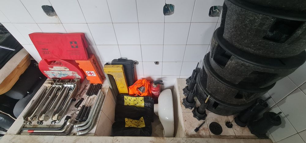 Ауди А4 Б5 принадлежности