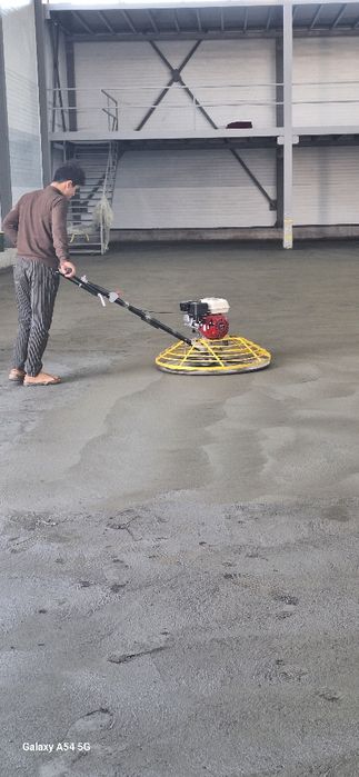 Styashka хизмати, стяжка, shlifovka, затирка