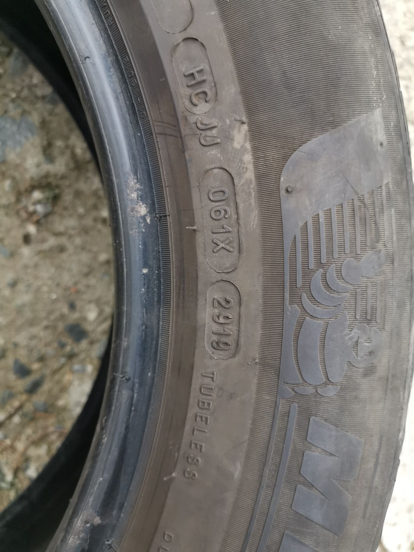 Michelin зимни гуми Мишелин 235 55 17 с. Железница • OLX.bg