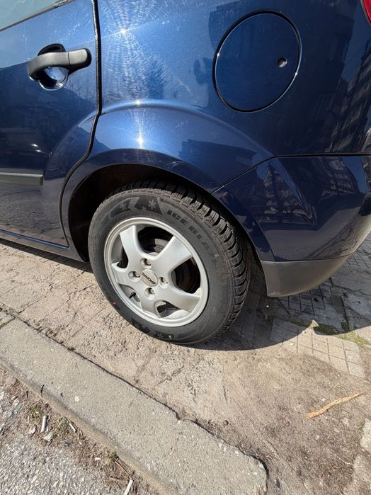 Продавам Форд Фиеста 1.4 бензин