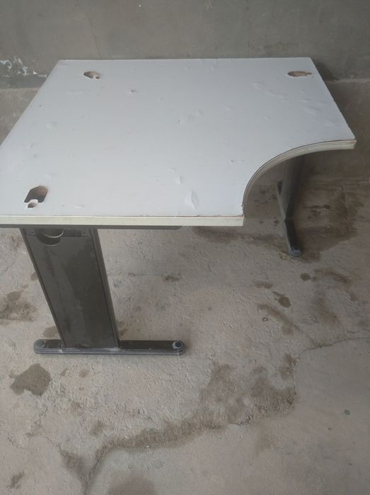 Продаю письменный стол