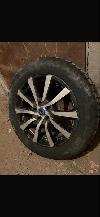 Продам Резину с диском Pirelli