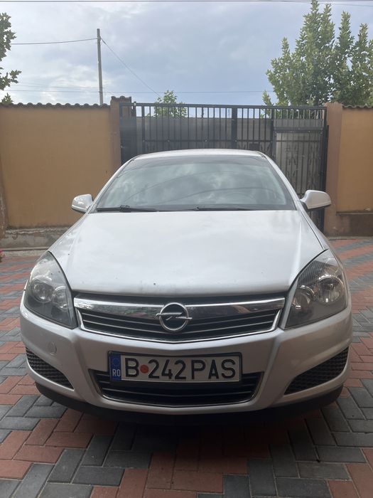 Opel Astra H 1,6 benzina 2010 Automat(secvential)